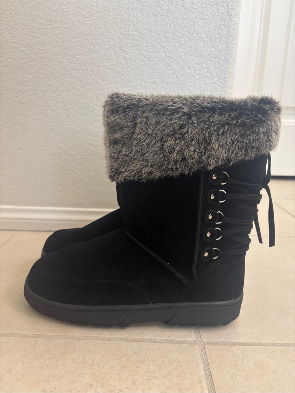 Rampage Black Faux Fur Cuff Lace-Back Winter Boots